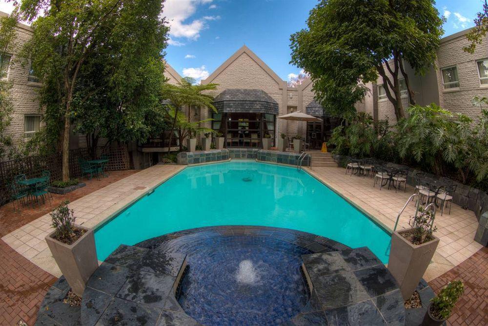 יוהנסבורג City Lodge Hotel Sandton, Katherine Street מראה חיצוני תמונה