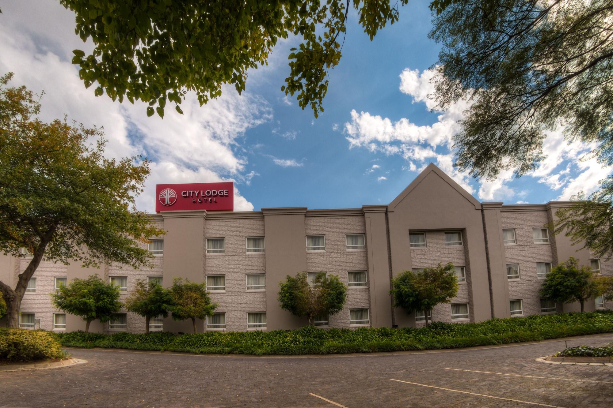 יוהנסבורג City Lodge Hotel Sandton, Katherine Street מראה חיצוני תמונה