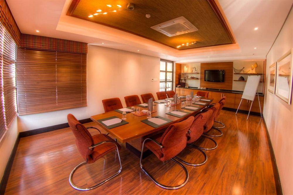 יוהנסבורג City Lodge Hotel Sandton, Katherine Street מראה חיצוני תמונה