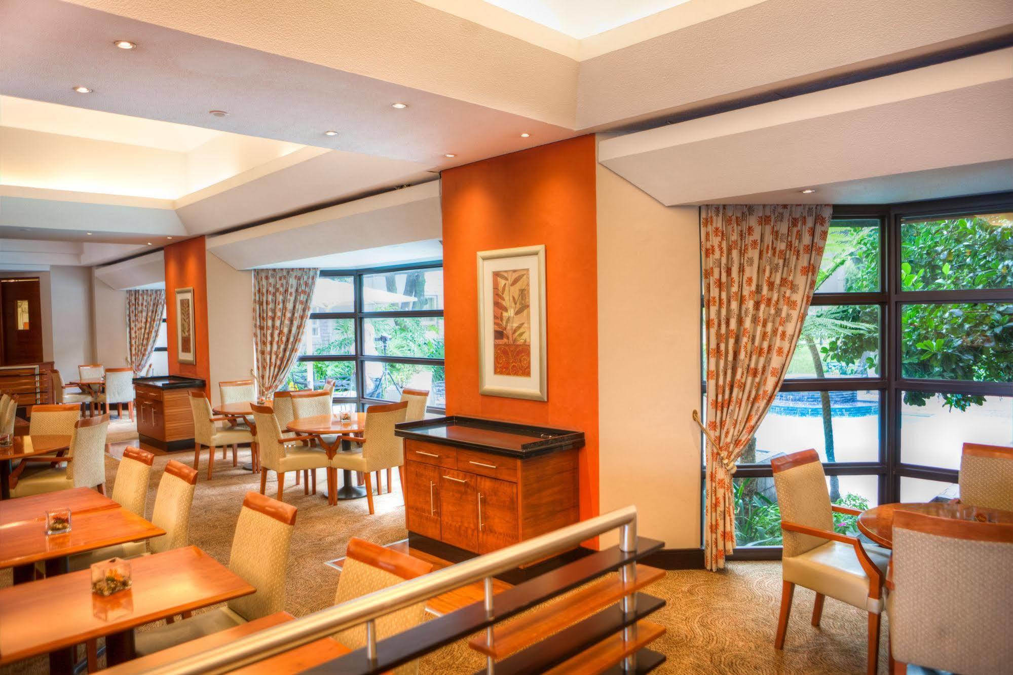 יוהנסבורג City Lodge Hotel Sandton, Katherine Street מראה חיצוני תמונה
